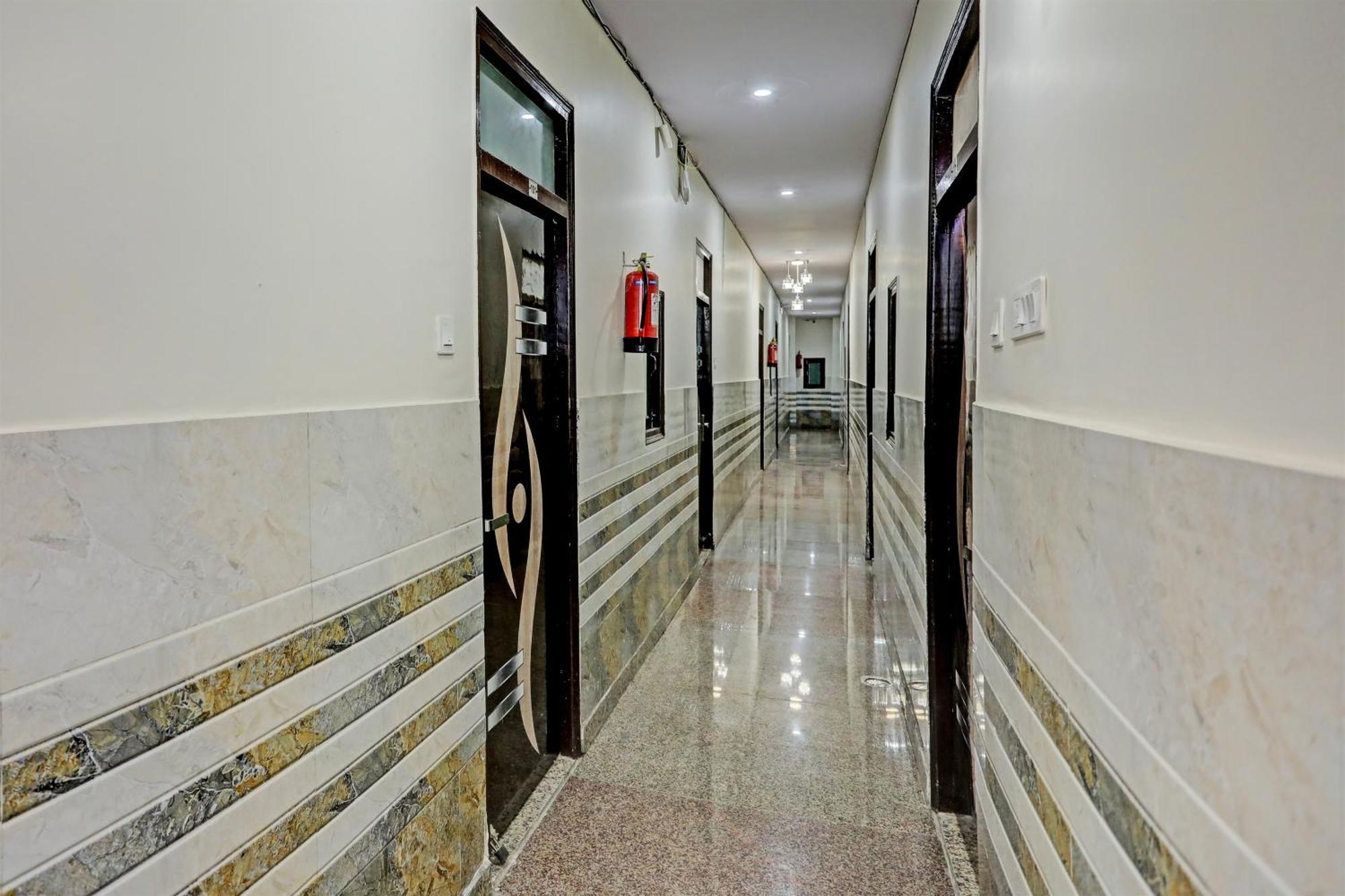 Hotel O Ns 4*